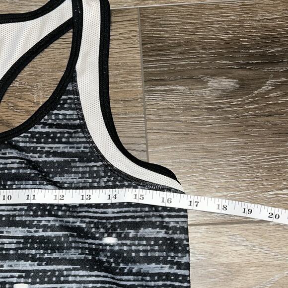 Champion Duo Dry - 2 Workout tops Size Medium - Picture 5 of 13